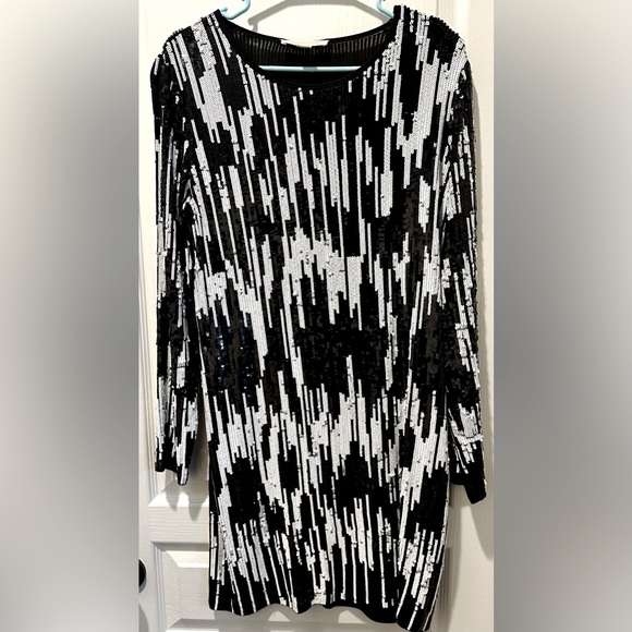 Michaell Kors Long Sleeve Black/White Mini Sequin Shimmery Static Shift Dressss - Picture 7 of 8